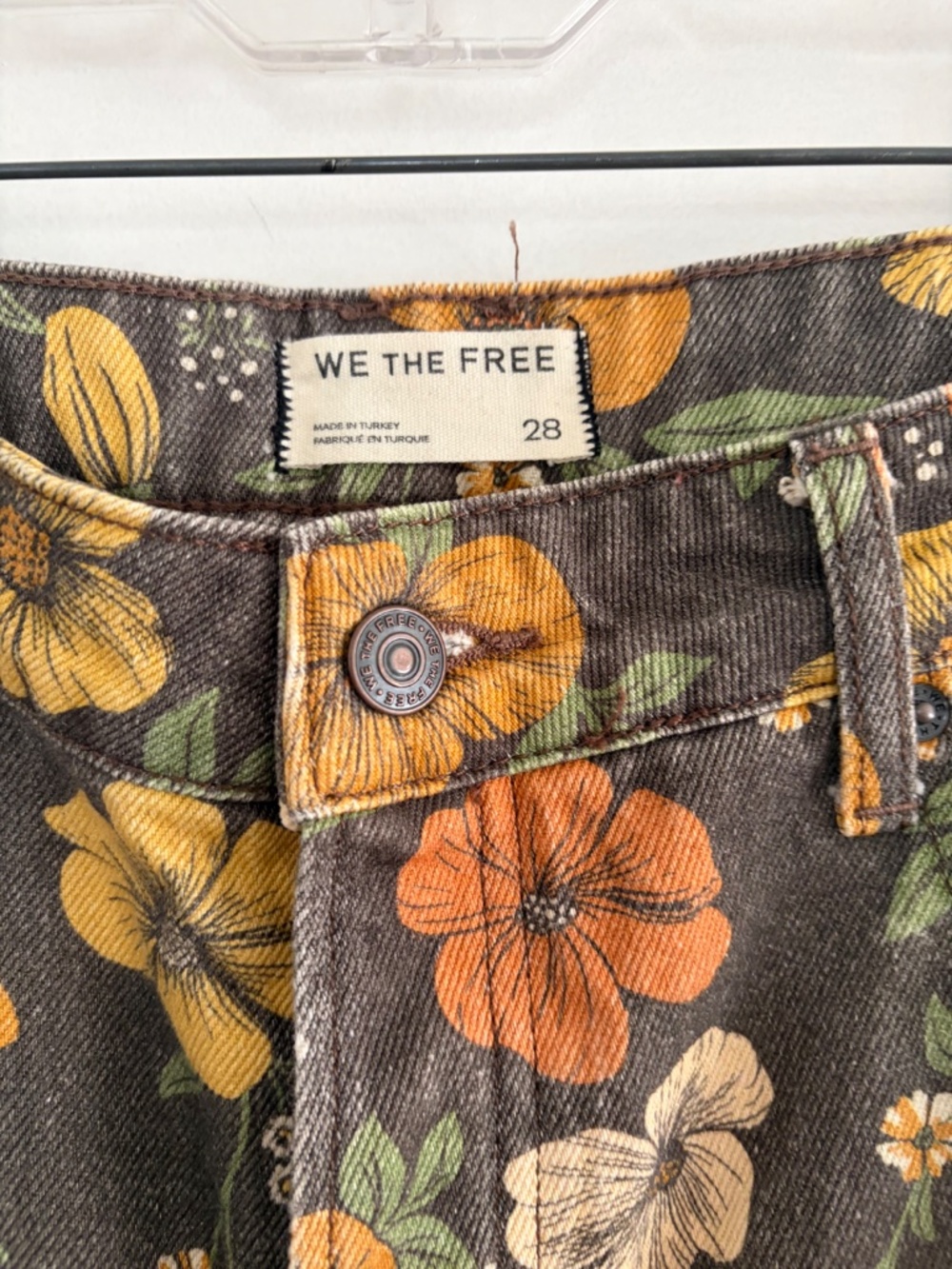 We The Free Deep Trance Barrel Leg Jeans Size 28 - Picture 2 of 6